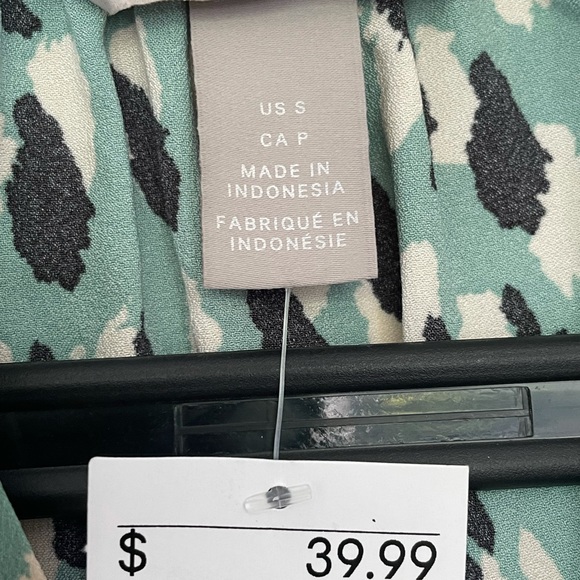 ❤️HM Wrap Dress NWT - Picture 3 of 4